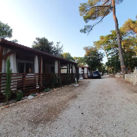 Mobile Home Cube - Peaceful Family Retreat