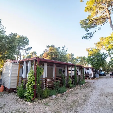 Mobile Home Cube - 3 Bedrooms, Terrace, Near Beach Camping *