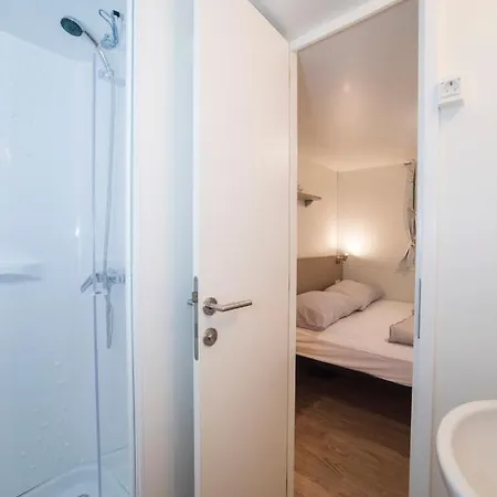 Mobile Cube - 3 Bedrooms, Terrace, Near *