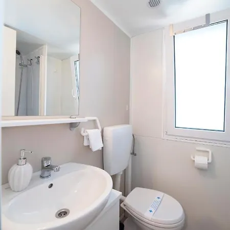 Mobile Cube - 3 Bedrooms, Terrace, Near キャンプ場