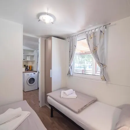 Campeggio Mobile Cube - 3 Bedrooms, Terrace, Near Biograd Na Moru