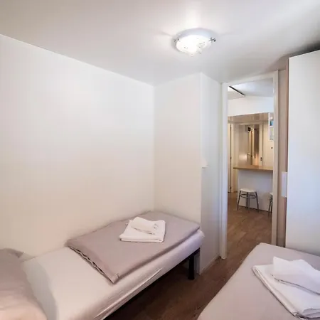 キャンプ場 Mobile Cube - 3 Bedrooms, Terrace, Near *