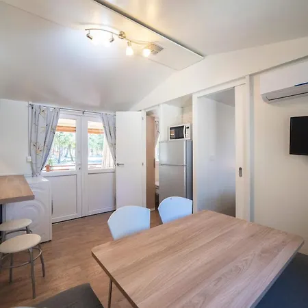 Mobile Cube - 3 Bedrooms, Terrace, Near Campeggio