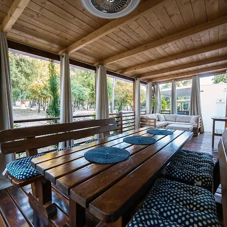 Mobile Cube - 3 Bedrooms, Terrace, Near ビオグラード・ナ・モル