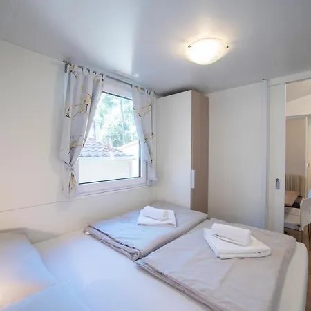 Mobile Cube - 3 Bedrooms, Terrace, Near * Biograd Na Moru