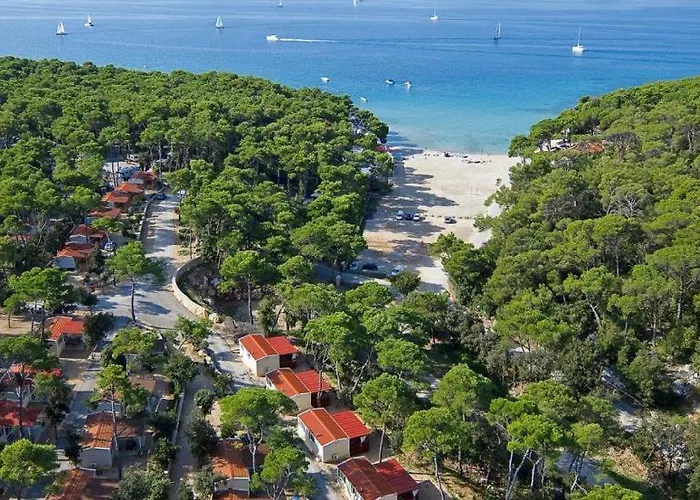 Mobile Home Cube - 3 Bedrooms, Terrace, Near Beach Camping