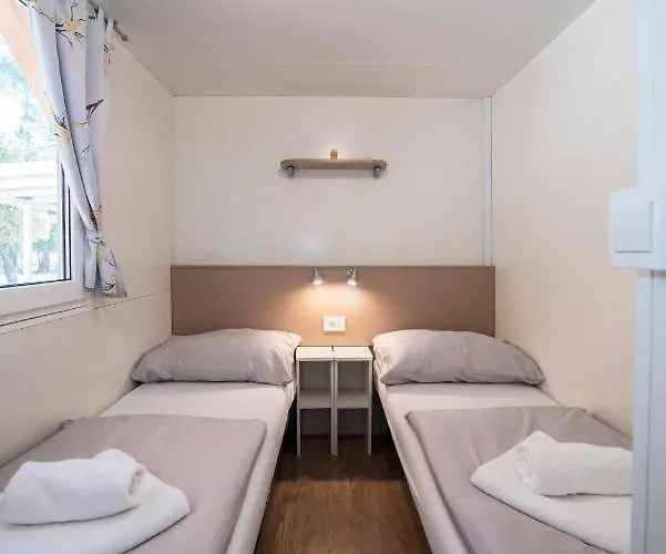 Mobile Cube - Peaceful Family Retreat אתר קמפינג *