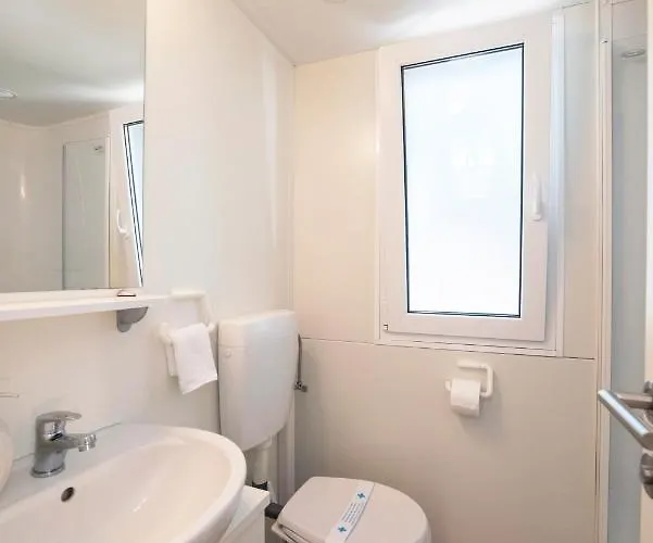 Mobile Home Cube - 3 Bedrooms, Terrace, Near Beach Biograd Na Moru