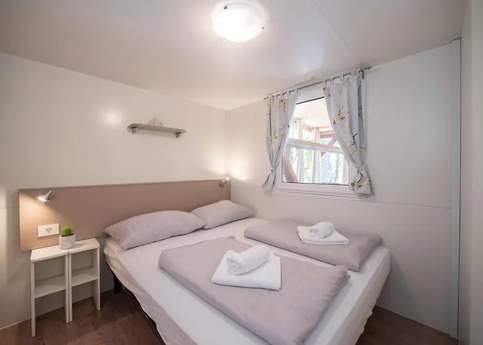 Mobile Home Cube - 3 Bedrooms, Terrace, Near Beach Biograd Na Moru