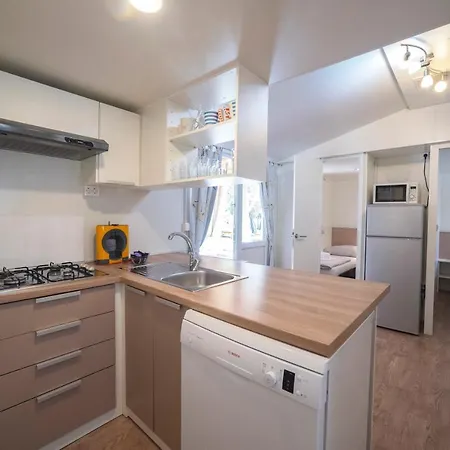 Mobile Cube - 3 Bedrooms, Terrace, Near *