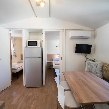 Mobile Cube - 3 Bedrooms, Terrace, Near *