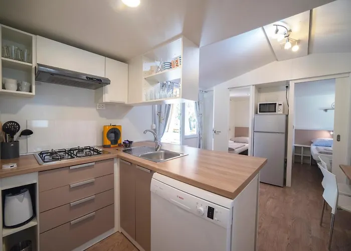 Mobile Home Cube - 3 Bedrooms, Terrace, Near Beach *